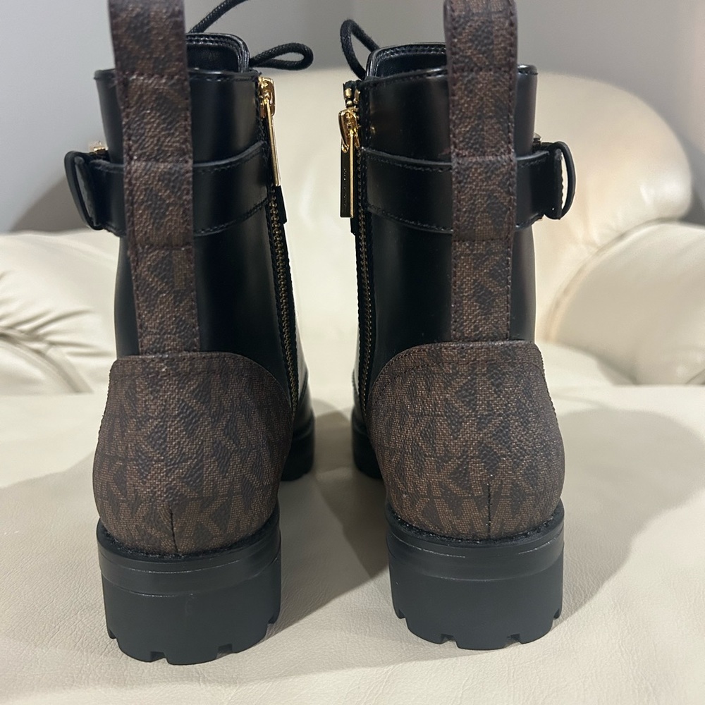 Michael Kors Women’s Boots - Picture 5 of 6